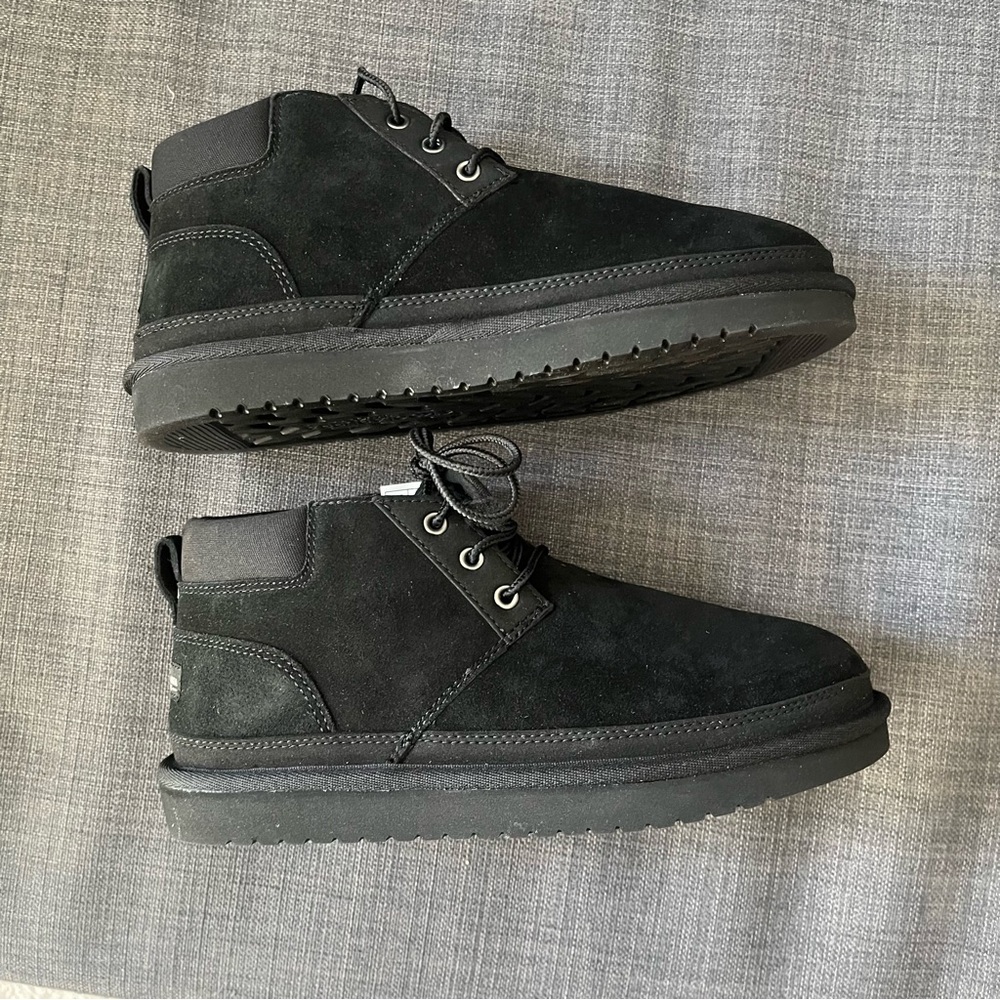 Koolaburra by Ugg Black Ankle Chukka with Suede Upper New Without box
